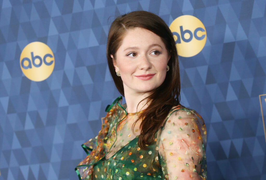 Emma Kenney Net Worth 2022 – How Much is she Worth?